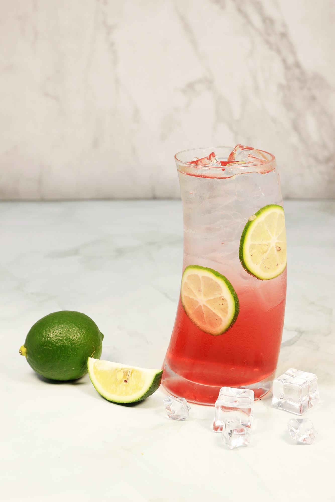 蔓越莓青檸檬氣泡飲