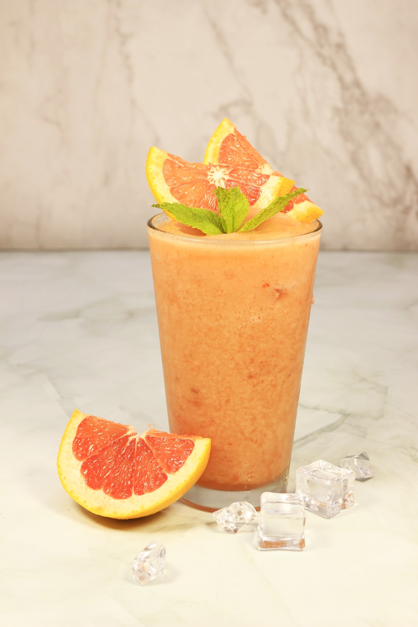 草莓西柚烏龍思慕雪